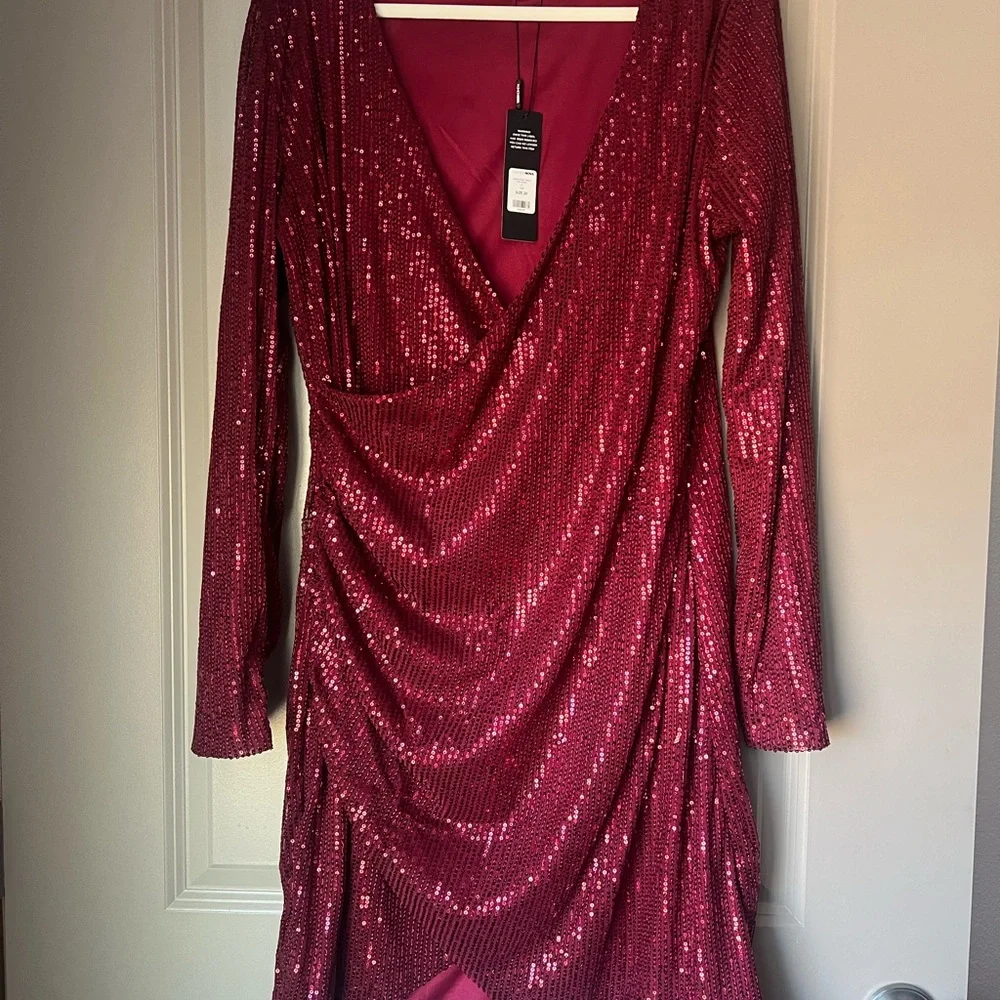 NWT FASHION NOVA Empire State Sequin Mini Dress - Picture 2 of 8